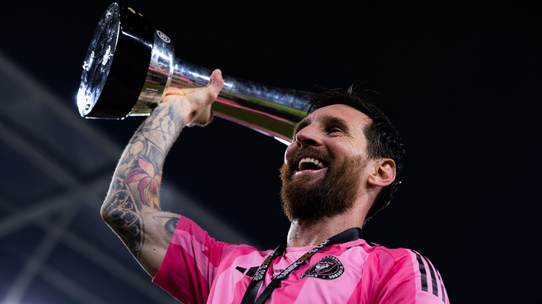 Messi levanta el trofeo de la Campeones Cup 2026